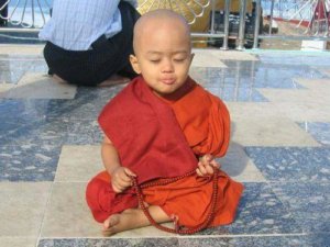 cutest-adorable-baby-monks-pics-images-photos-pictures-bajiroo-7